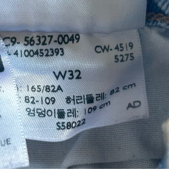 Levi’s 501 Light Wash High Waisted Button Fly Denim Jean Shorts Size 32 - Picture 6 of 7